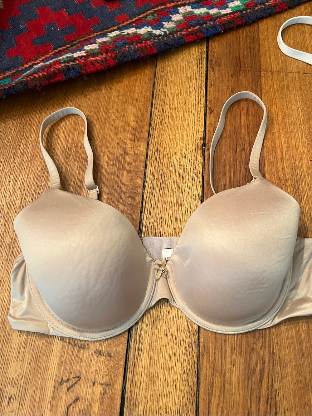 Victoria Secret Body by Victoria
